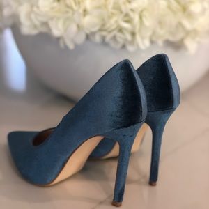 Zara Velvet Pumps